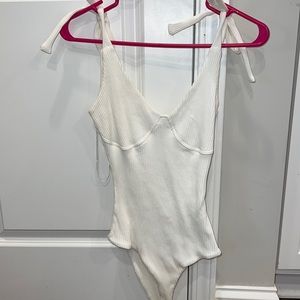 Princess Polly bow body suit size 6